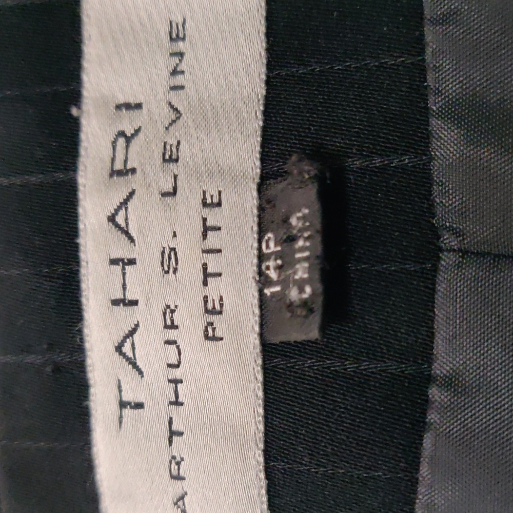 Tahari Pinstriped Blazer. - Picture 8 of 8